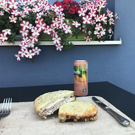 Отель Ibis Budget 2*