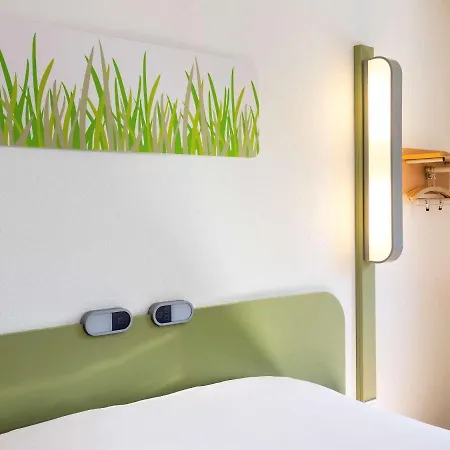 Ibis Budget Hotell 2*